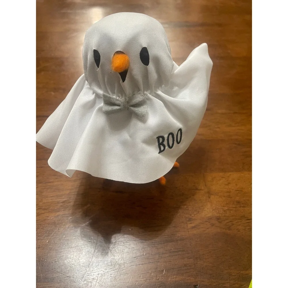 Target Hyde & EEK Boutique 2023 Halloween Ghost Bird Featherly Friends Boo 6.5